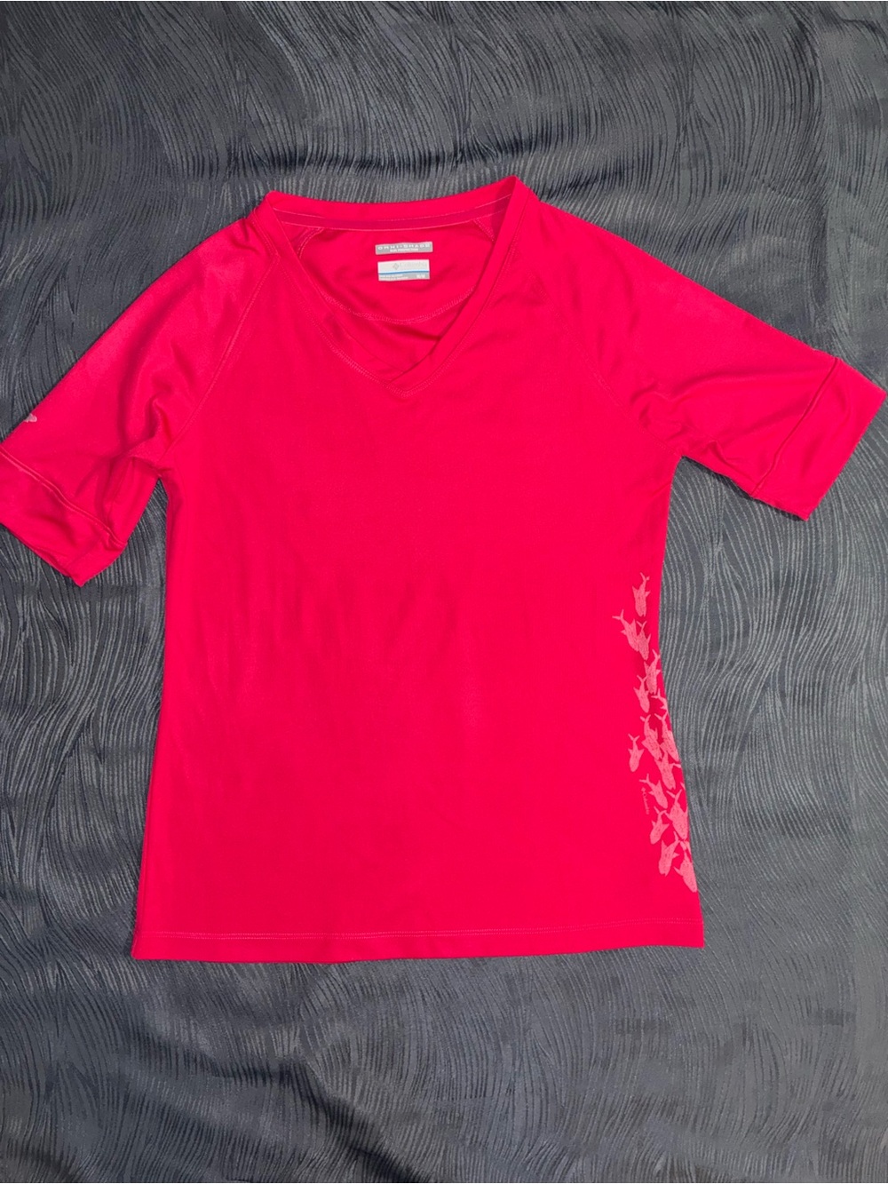 Columbia Women's V-Neck Short Sleeve Tee in Bright Pink
